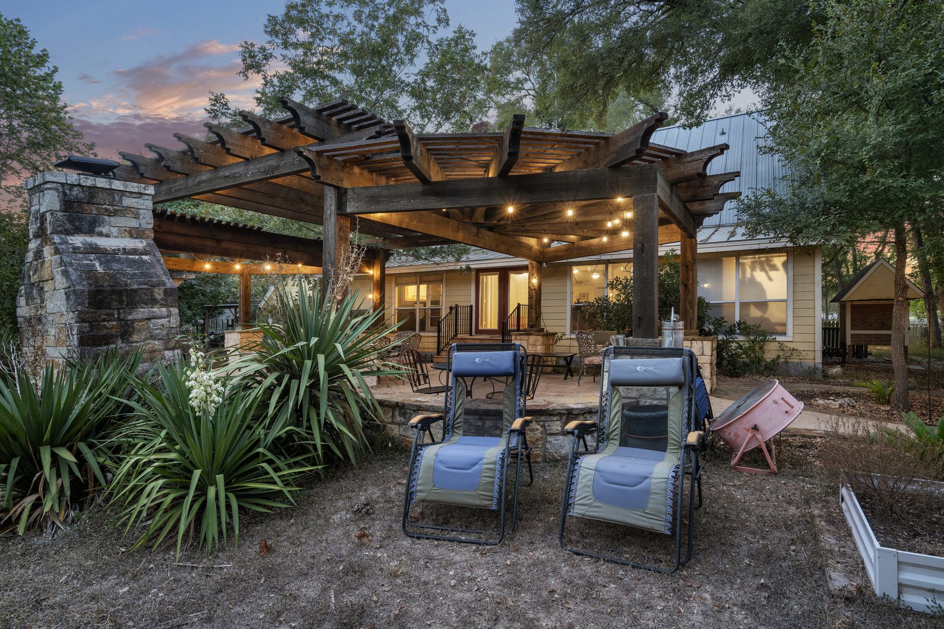 Moving day outside a Central Texas home